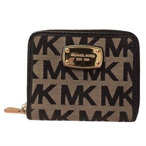 Michael Kors Monogram Canvas Small‎ Zip-around Wallet ☆